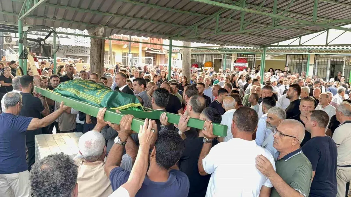 Asansor Kazasinda Hayatini Kaybeden Genc Anne 19103314 Amp - Yazar Kadın