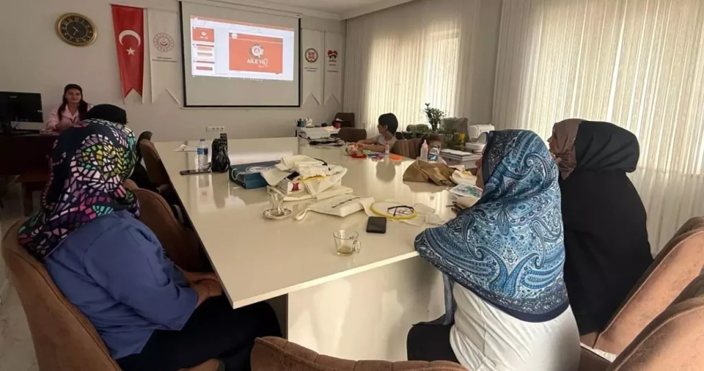 Bayburt Ta Kadinlara Kadina Yonelik Siddetle 19011737 Amp - Yazar Kadın