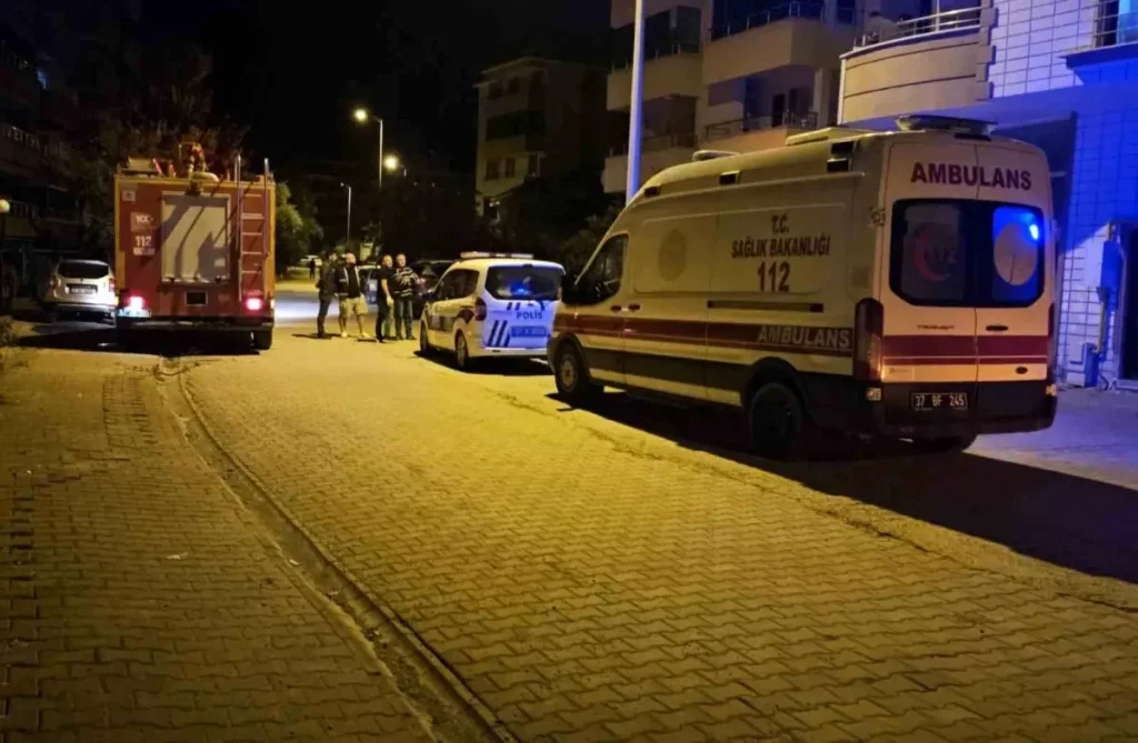 Cocuklarinin Haber Alamadigi Kadin Evinde Olu 19070254 Amp - Yazar Kadın