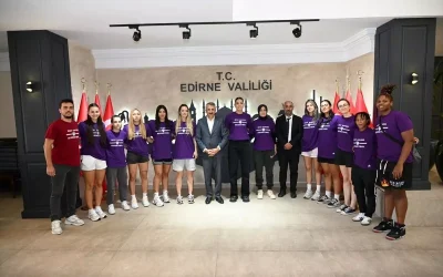 Edirne DSİ Kadın Basketbol Takımı, Vali Sezer’i Ziyaret Etti