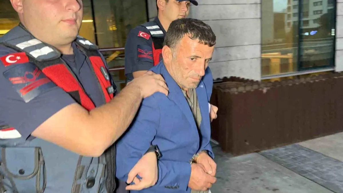 Esini Bardak Ve Yumruk Darbesi Ile Olduren Sa 19090763 Amp - Yazar Kadın