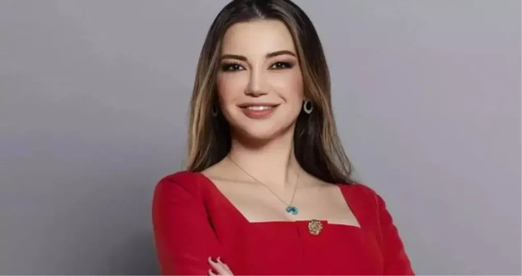 Esra Ezmeci Kimdir Sunucu Esra Ezmeci Kac 19102353 8501 Amp - Yazar Kadın