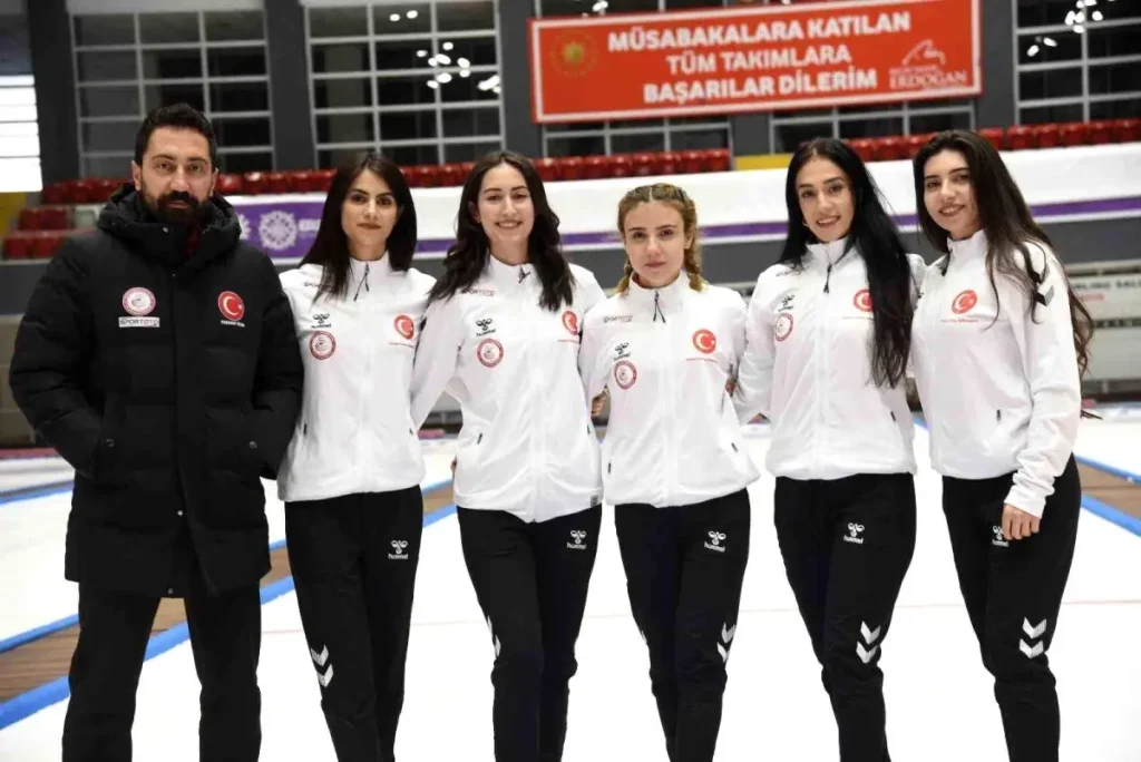Kadin Curling Milli Takimindan Onemli Basari 19011906 Amp - Yazar Kadın