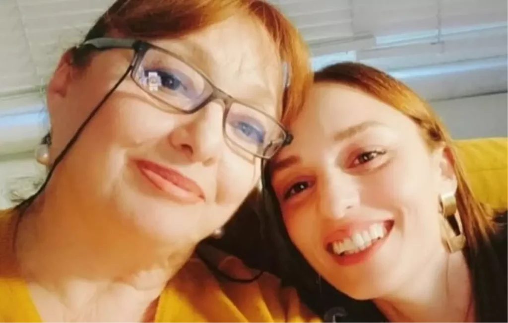 Nilperi Sahinkaya Annesi Meltem Vural Neden Oldu 19003720 8220 Amp - Yazar Kadın