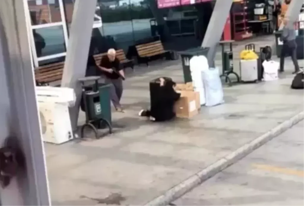 Osmaniye Otogarda Baba Kizini Neden Vurdu 19010898 4094 Amp - Yazar Kadın