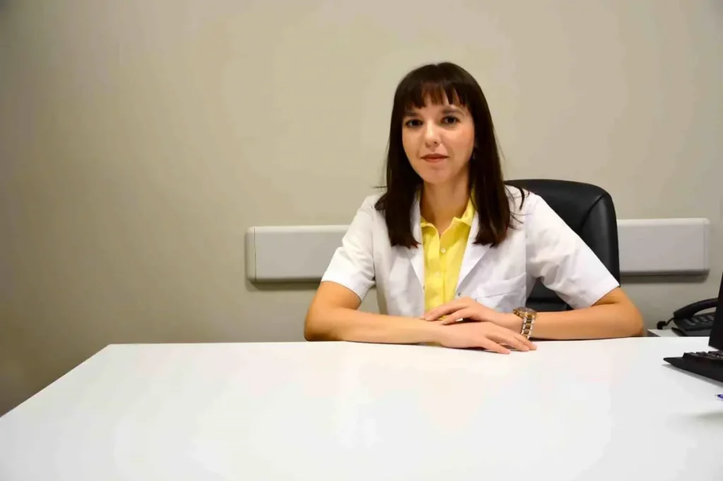 Uzm Dr Merve Onder Hasta Kabulune Basladi 19101509 Amp - Yazar Kadın
