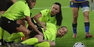 A Milli Kadın Futbol Maçında Hakem Bayıldı