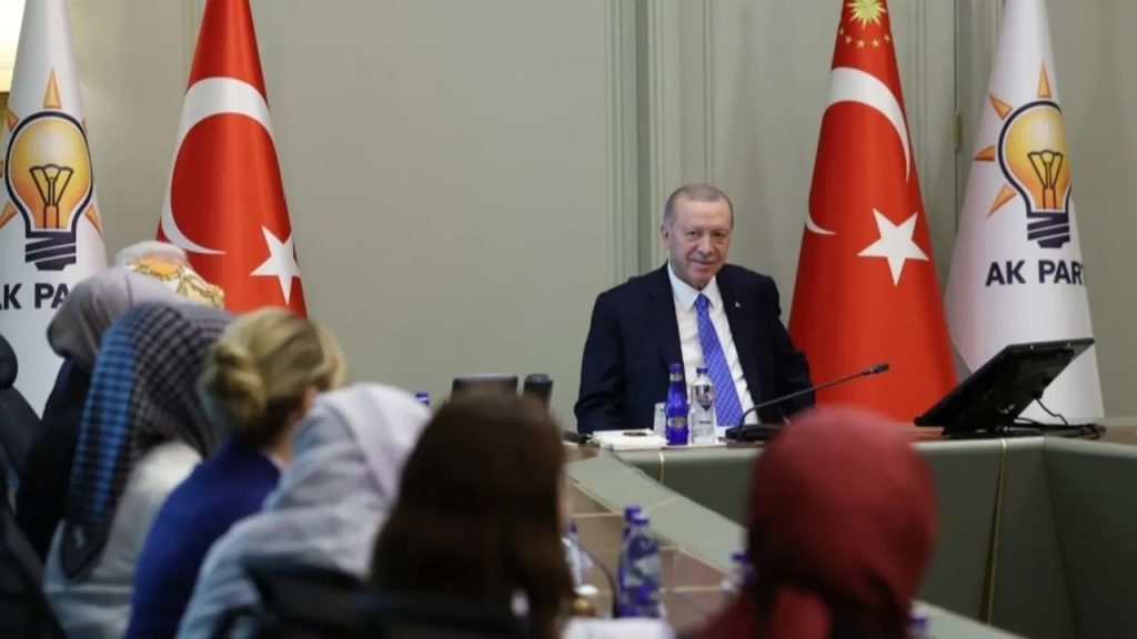 Ak Parti’li Çankırı, Cumhurbaşkanı Erdoğan’ı Kadın Millî Futbolcularla Buluşturdu - Yazar Kadın