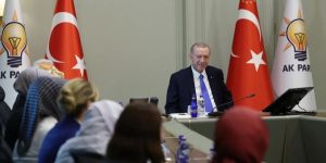 AK Parti’li Çankırı, Cumhurbaşkanı Erdoğan’ı Kadın Millî Futbolcularla Buluşturdu