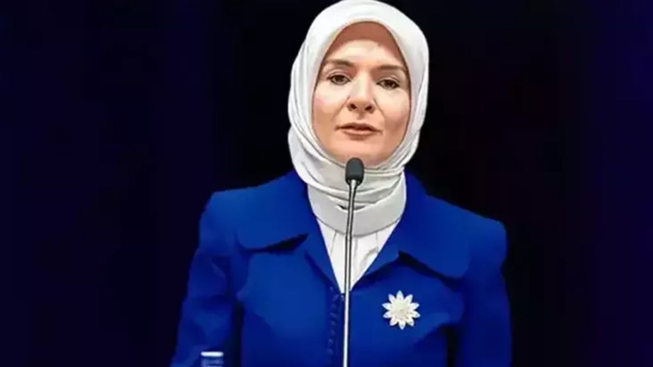 Bakan Göktaş, Canlı Yayında Soruları Cevapladı - Yazar Kadın