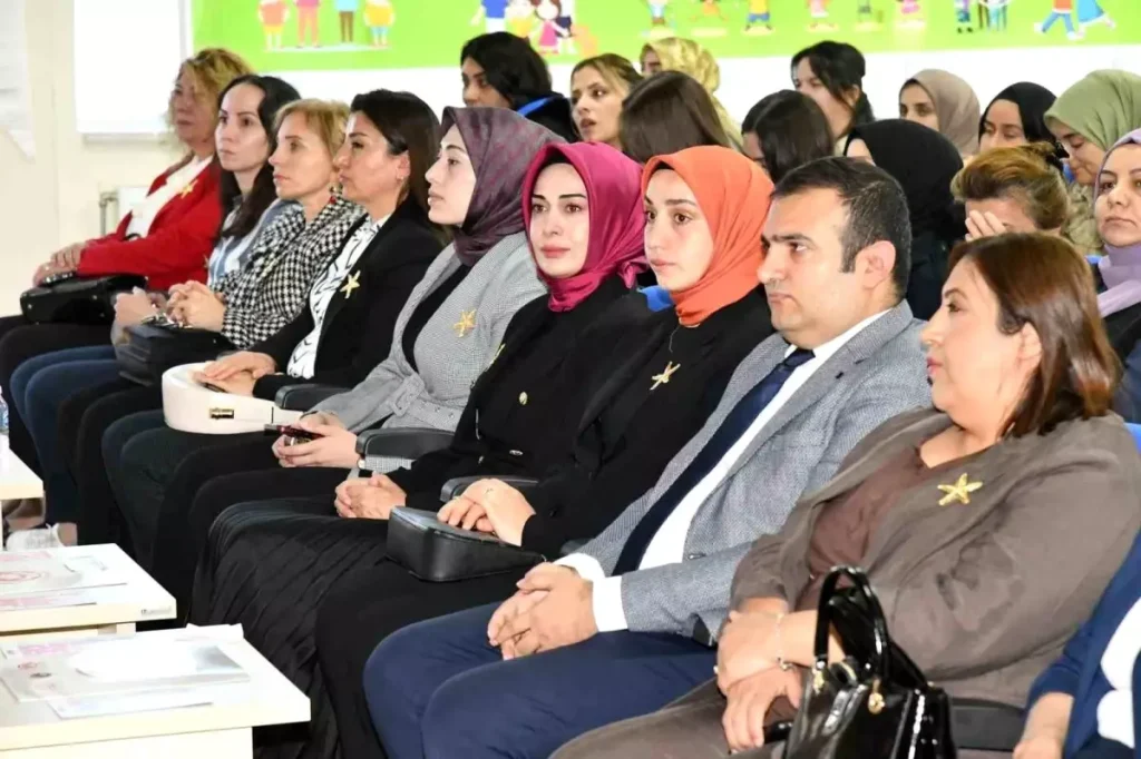 Ardahan Da Gonul Elcileri Ile Koruyucu Aile 19139361 Amp - Yazar Kadın