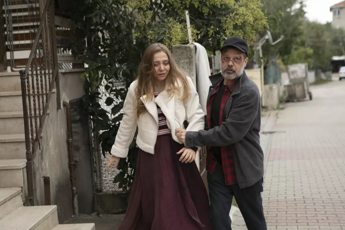 Arka Sokaklar Bu Aksam Kanal D De 19204954 Amp - Yazar Kadın