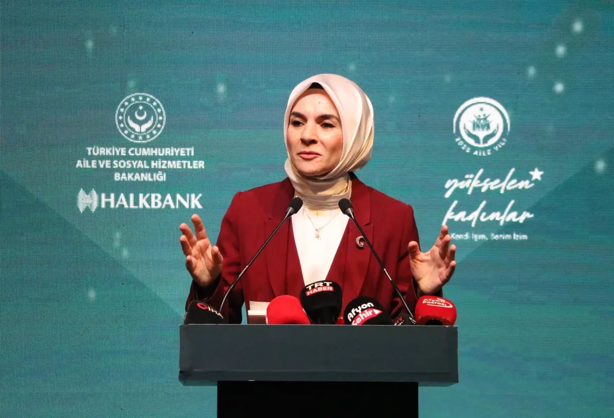 Bakan Goktas Kadinlar Yenilikci Fikirleriyle 19111674 Amp - Yazar Kadın