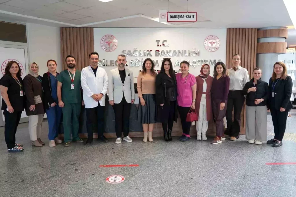 Bilecik Egitim Ve Arastirma Hastanesi Anne Do 19152784 Amp - Yazar Kadın