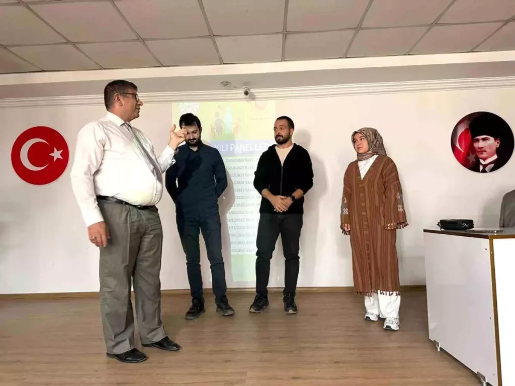 Birecik Te Aile Temali Seminer Duzenlendi 19152662 Amp - Yazar Kadın