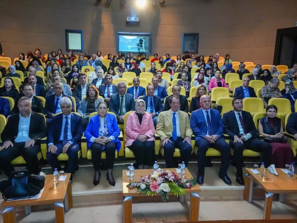 Diyarbakir Da Degerlerimizle Aile Olmak Progr 19179595 Amp - Yazar Kadın