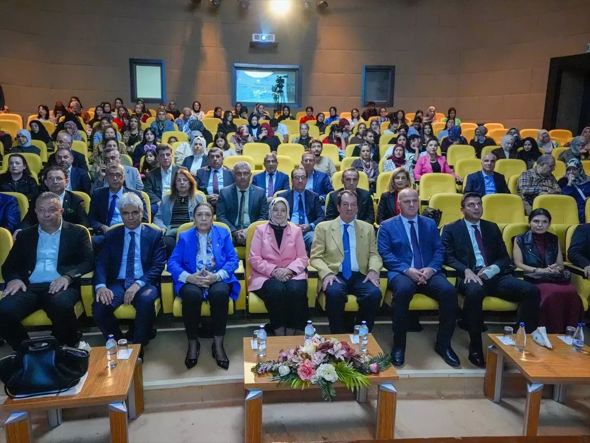 Diyarbakir Da Degerlerimizle Aile Olmak Progr 19179595 Amp - Yazar Kadın