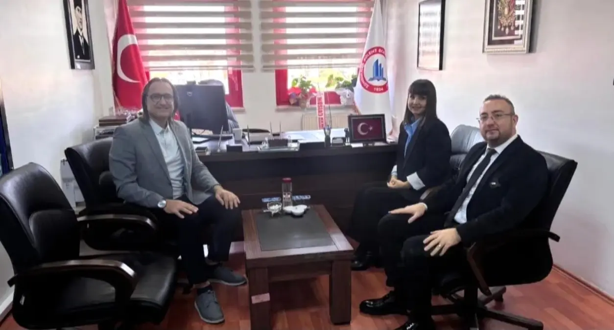 Eryilmaz Dan Beun A Ziyaret 19161042 Amp - Yazar Kadın