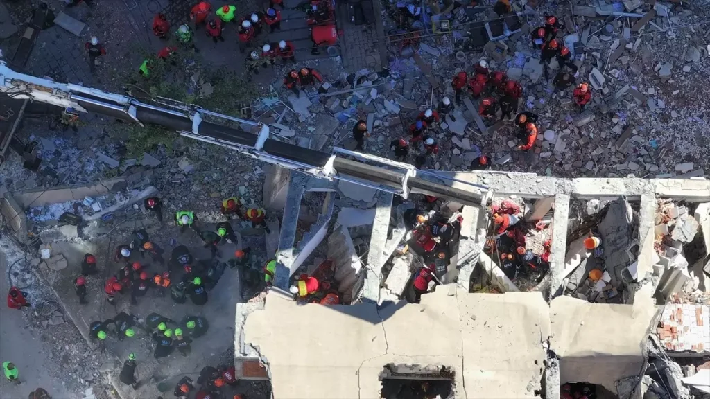 Icisleri Bakan Yardimcisi Aktas Tan Kocaeli D 19199399 Amp - Yazar Kadın