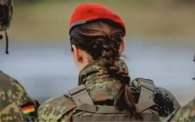 Kadınlara zorunlu askerlik geliyor mu?