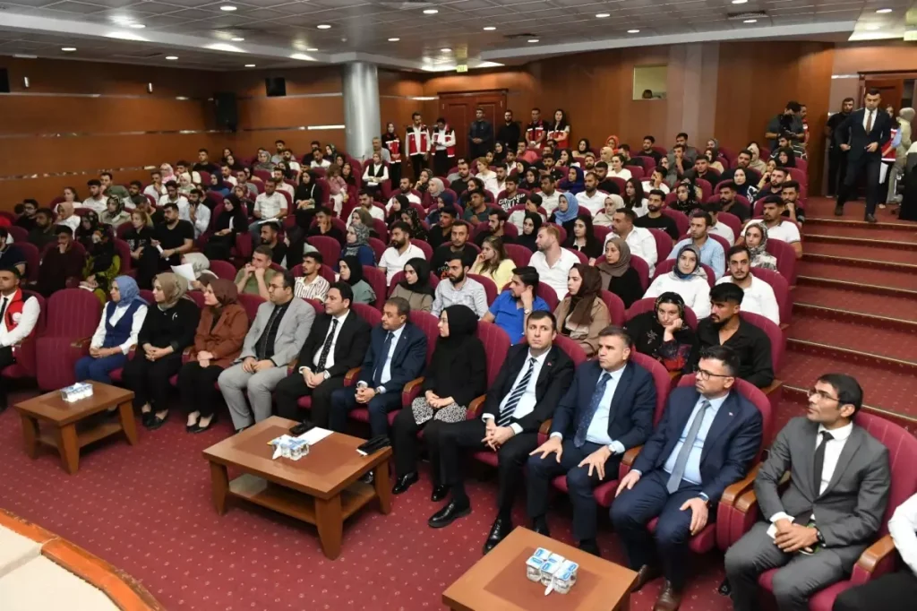 Sanliurfa Da Yeni Evlenecek Ciftlere Egitim 19113037 2149 Amp - Yazar Kadın