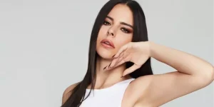 Simge Sağın kimdir ve kariyeri nasıldır?