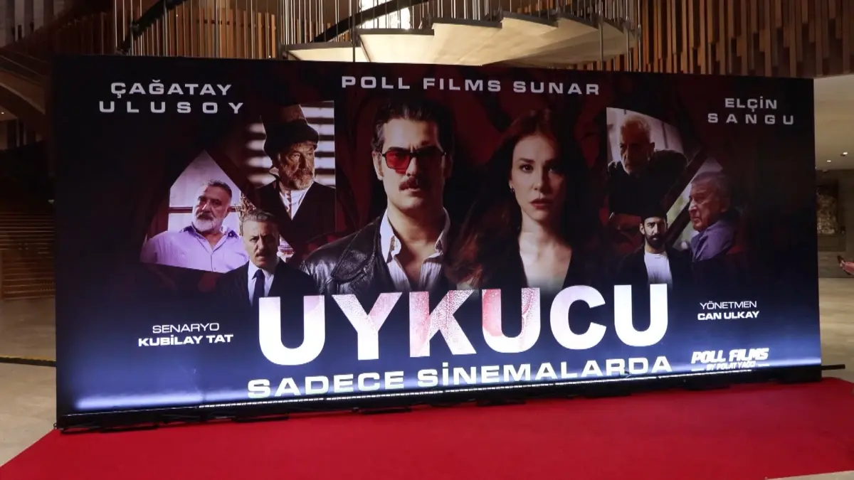 Uykucu Filminin Galasi Yapildi 19192787 Amp - Yazar Kadın