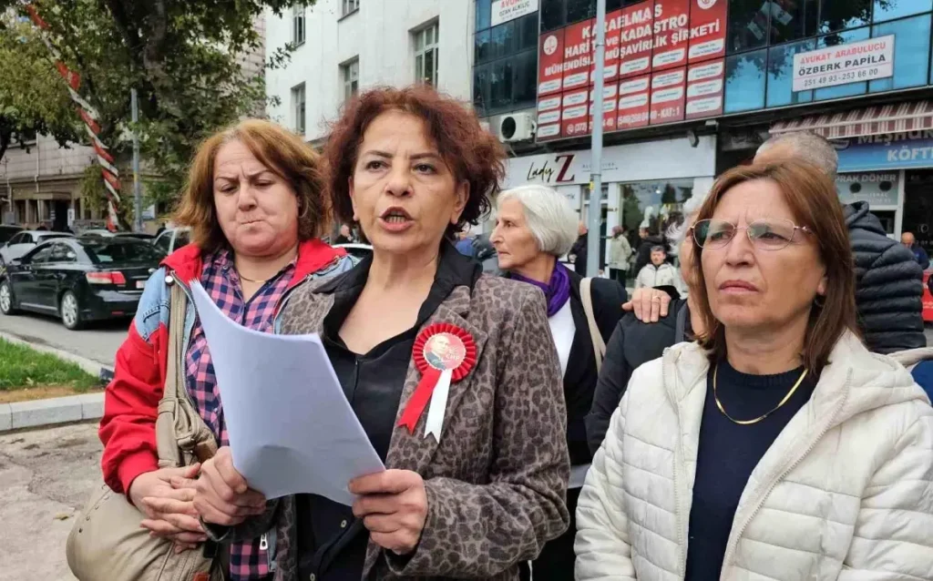 Zonguldak Ta Chp Merkez Ilce Kadin Kollari 19143504 Amp - Yazar Kadın