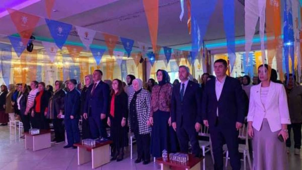 Ak Parti Sinop Kadın Kolları Danışma Toplantısı - Yazar Kadın