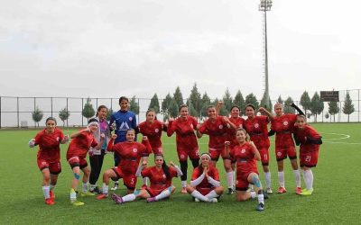 Ağrı Kadın Futbol Takımı’ndan Sıra Dışı Zafer!
