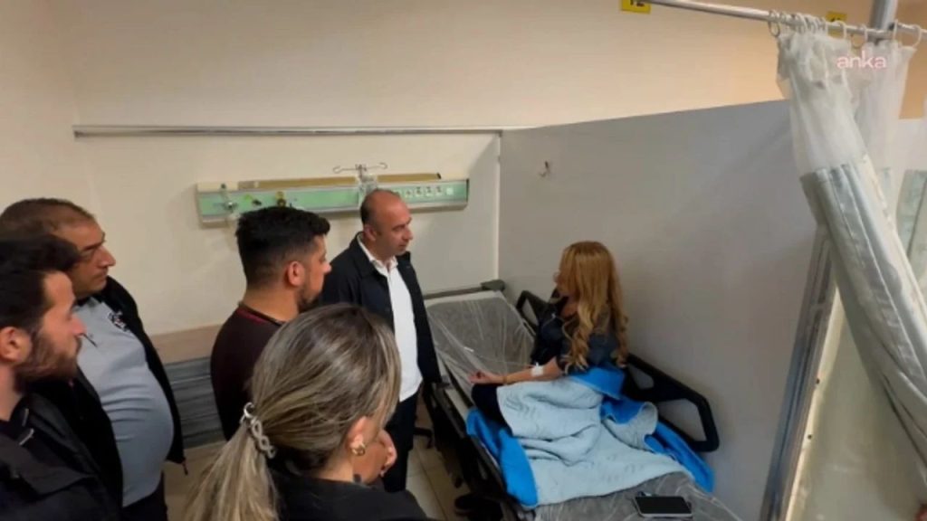 Besni'de Yurtta Yemek Skandalı 70 Öğrenci Hastaneye Kaldırıldı - Yazar Kadın