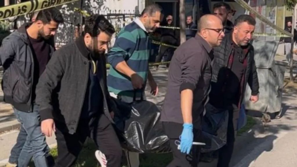 Bursa'da Eski Sevgilisini Öldüren Şahıs İntihar Etti - Yazar Kadın