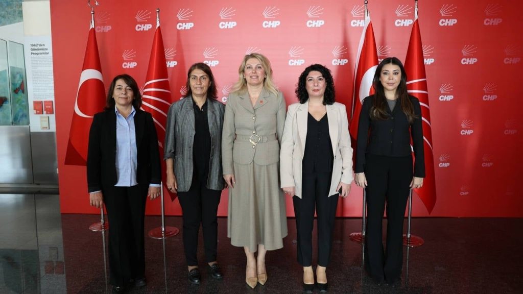 Dem Parti Kadın Meclisi, Chp Ve Deva Partisi Ile Kadın Temsili Üzerine Görüştü - Yazar Kadın