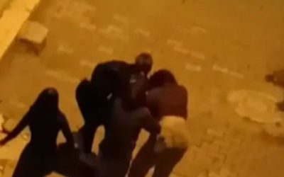 İskenderun’da Sokakta Kavga Eden Genç Kızlar