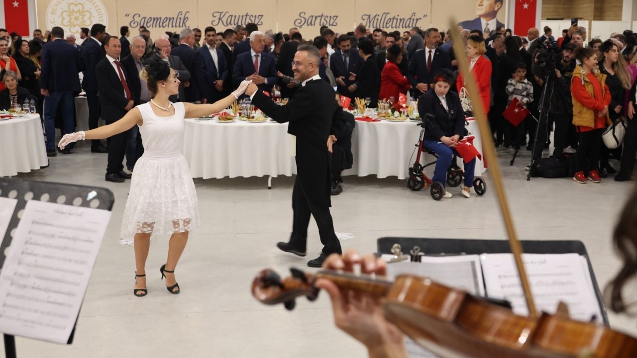 Muğla'da Cumhuriyet Kadınları Anma Etkinliği - Yazar Kadın