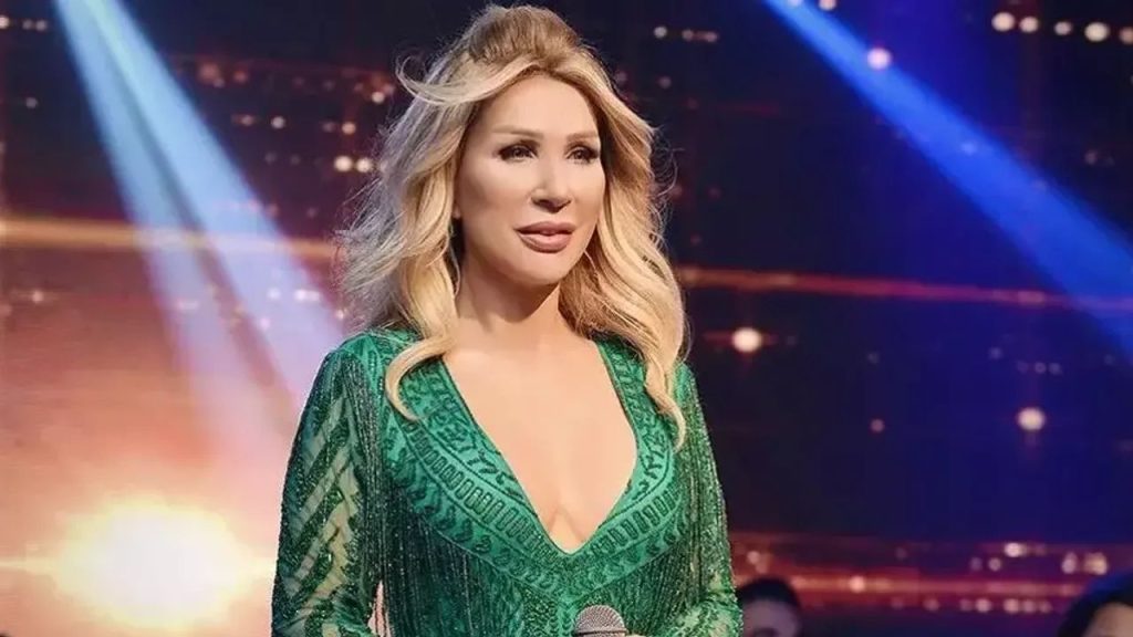 Seda Sayan’dan Ev Hanımlarına İlginç Tavsiye “kocalarınızın Eski Atletlerini Atmayın” - Yazar Kadın