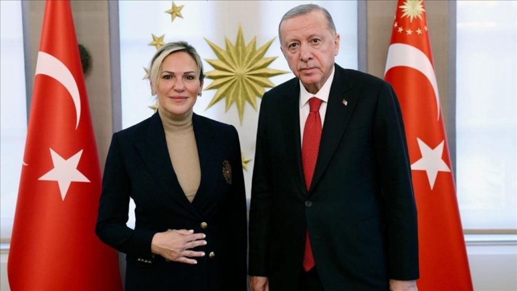 Türkiye Tenis Federasyonu Başkanı Şafak Müderrisgil'in Performansı - Yazar Kadın