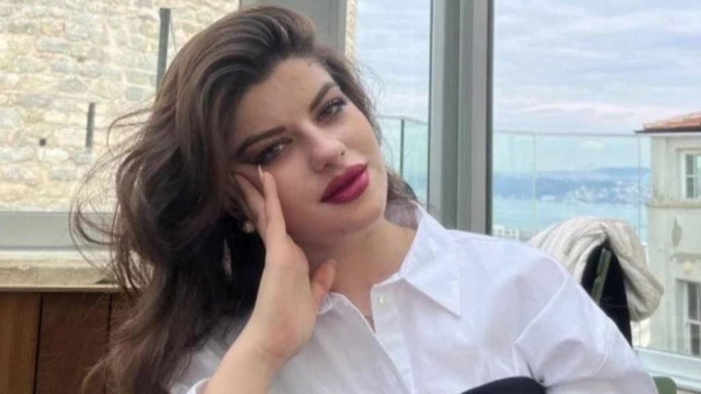 Üniversite öğrencisi Ayşe Tokyaz'ın öldürülmesi 9 Sanığa Dava Açıldı - Yazar Kadın