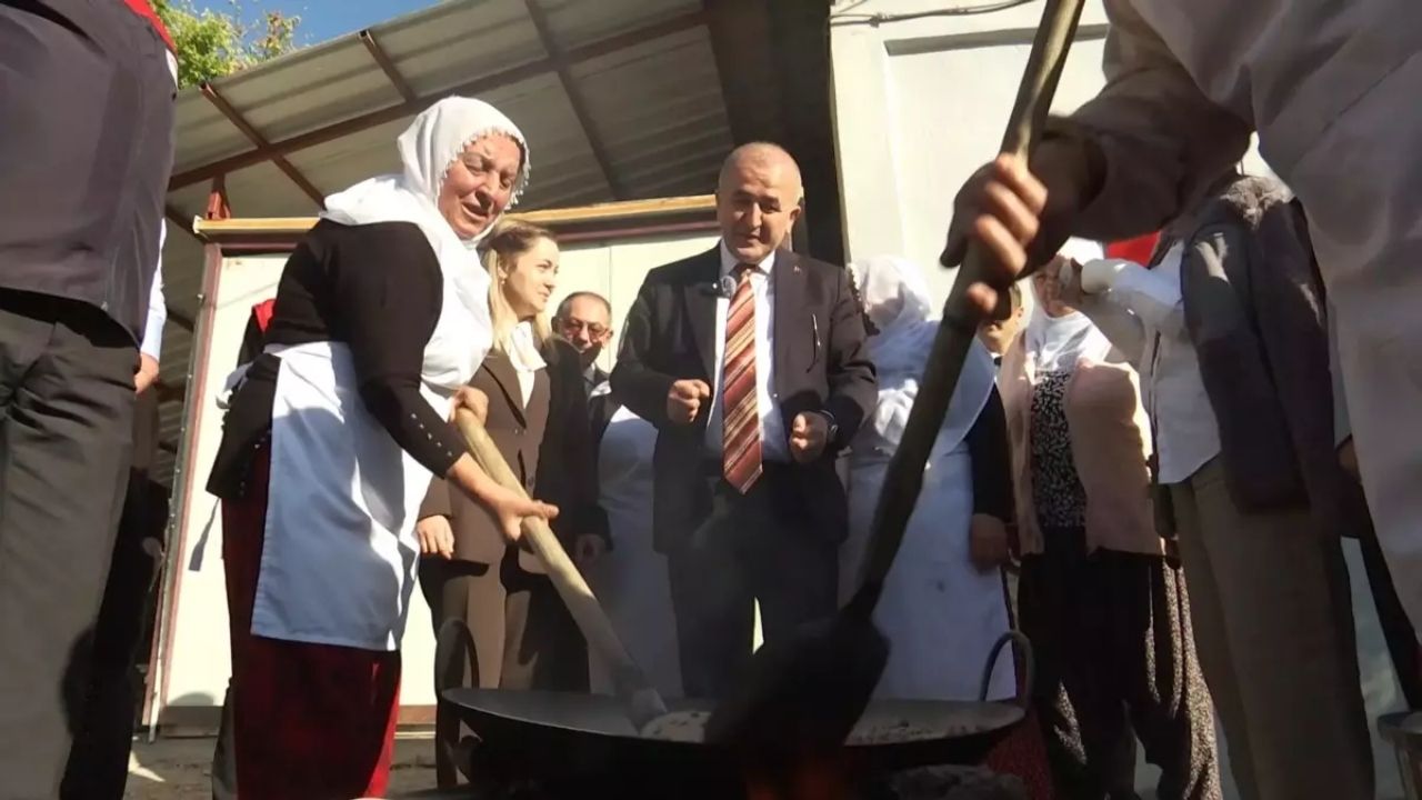 Vali Hatipoğlu, Ağın Kadınları Kooperatifini Ziyaret Etti - Yazar Kadın