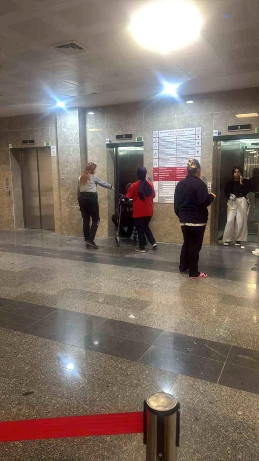 Ankara Da 120 Isci Gida Zehirlenmesi Suphesiy 19300135 Amp - Yazar Kadın