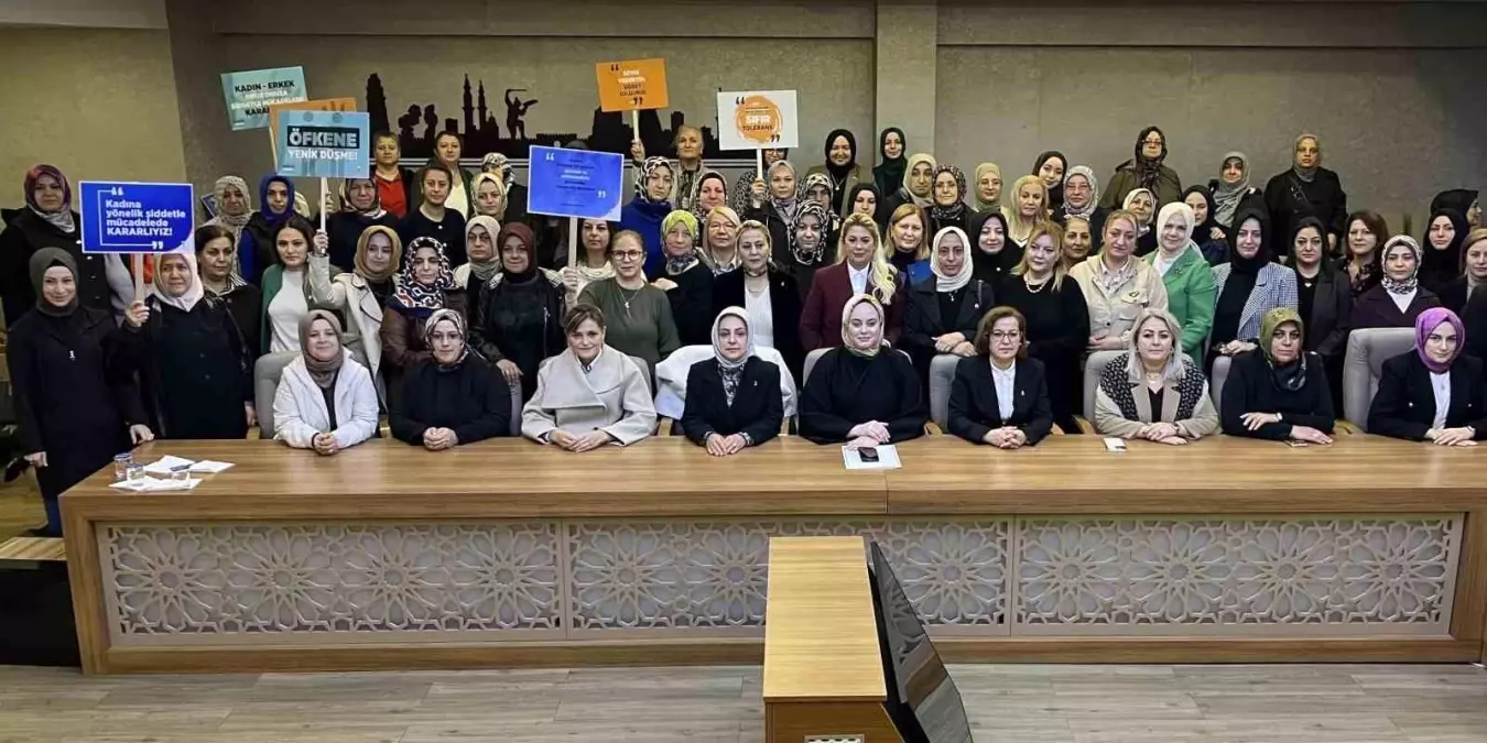 Baskan Cavusoglu Kadina Yonelik Siddet Dunyan 19289788 Amp - Yazar Kadın