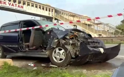 Sakarya’da Park Halindeki Tıra Çarpan Kadın Hayatını Kaybetti