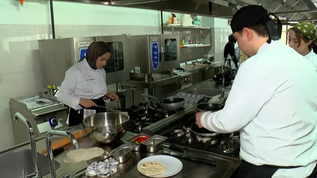 Gida Zehirlenmesi Tum Dunyada Onemli Bir Halk 19272225 Amp - Yazar Kadın