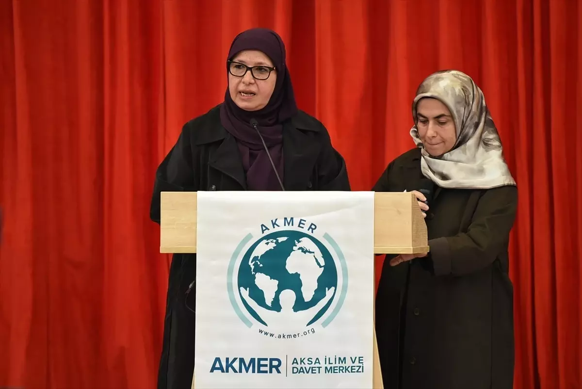 Istanbul Da Rachel Corrie Den Esma Biltaci Ye 19257902 Amp - Yazar Kadın