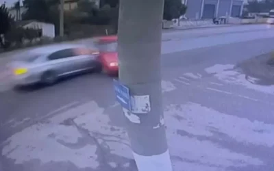 İzmir’de Trafik Kazasında 2 Kadın Hayatını Kaybetti