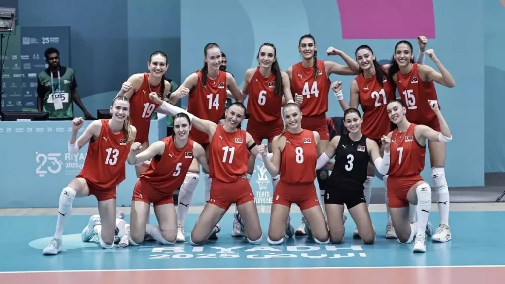 Kadin Voleybol Milli Takimi Azerbeycan I 3 0 19236050 Amp - Yazar Kadın