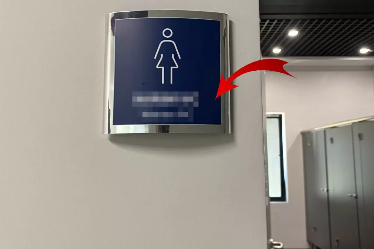 Kadin Wc Tabelasi Gitti Yerine Gelen Bir Hayli 19223465 8228 Amp - Yazar Kadın