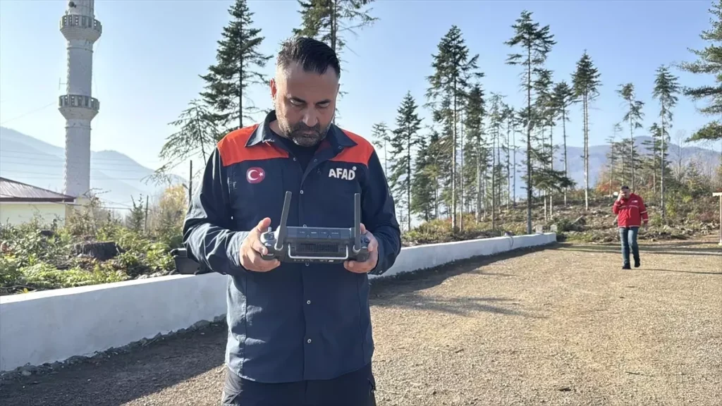 Kastamonu Da Kaybolan Anne Ve Oglunu Arama 19232227 Amp - Yazar Kadın