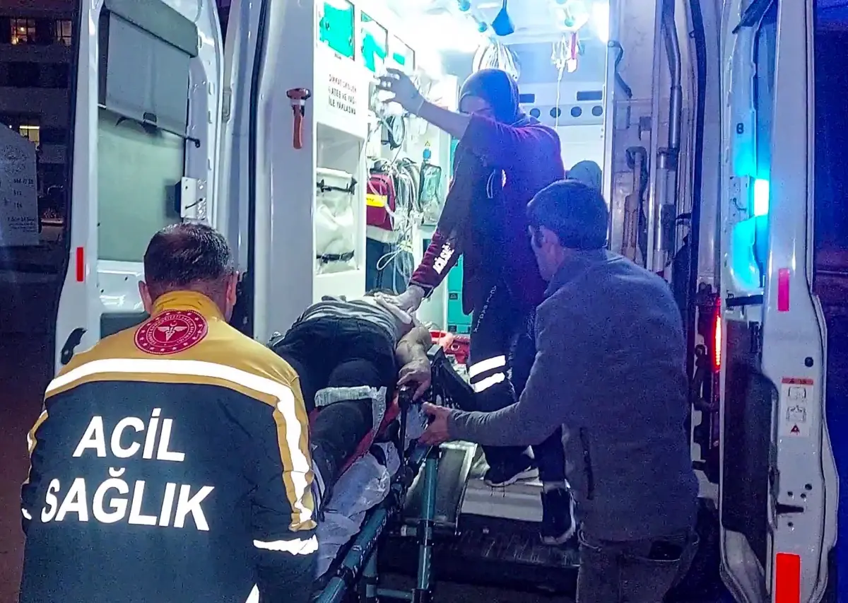 Kiz Kacirma Yuzunden Cikan Kavgada Baba Ve Og 19231235 Amp - Yazar Kadın