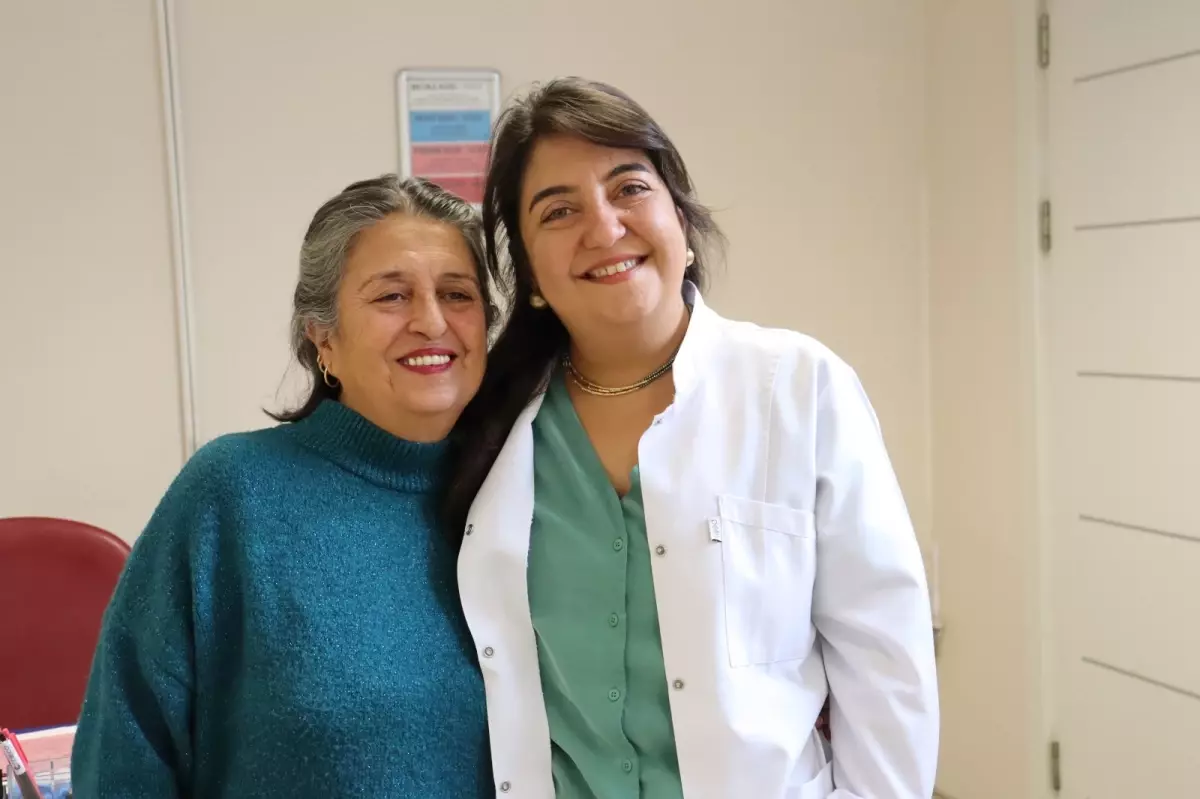 Kizini Bobregiyle Ikinci Kez Hayata Baglayan 19225814 Amp - Yazar Kadın